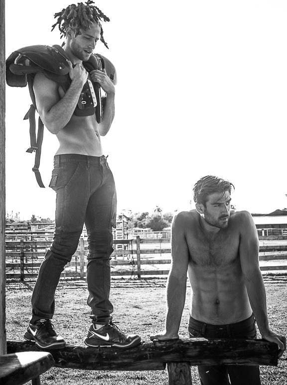 TWO_COWBOYS_008.jpg